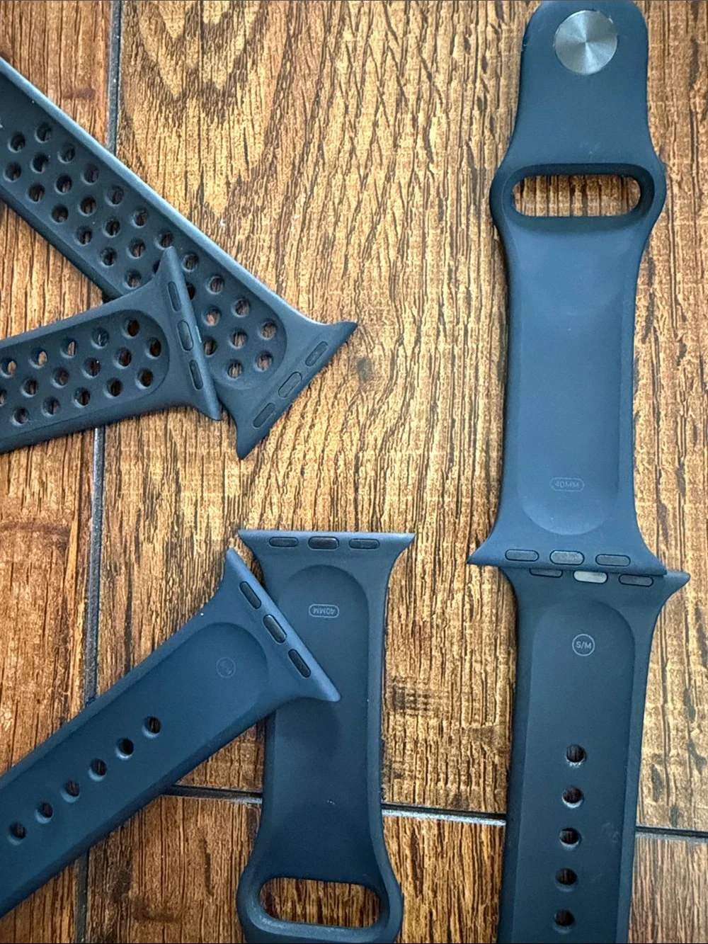 Apple Watch Bands Lot - Black Silicone & Rose Gold Link Bracelet